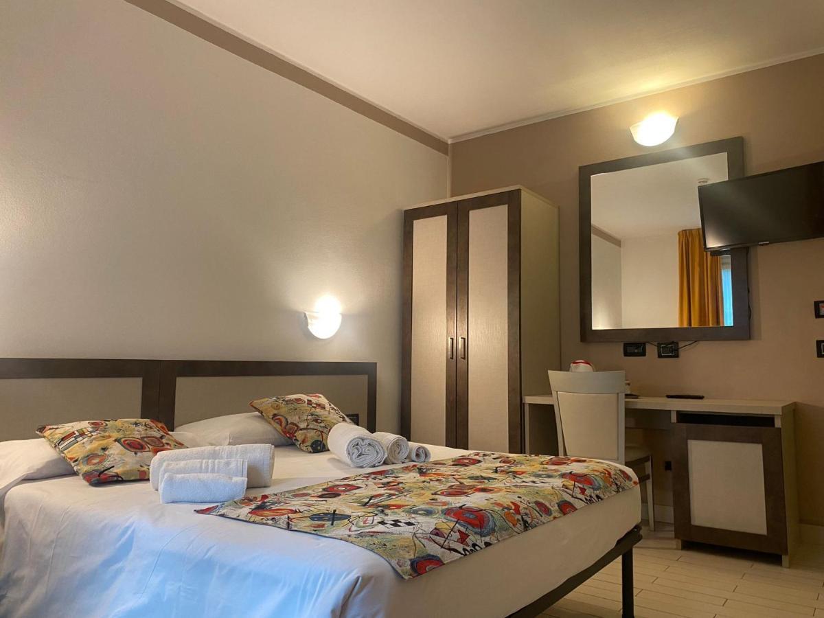 Hotel Lago Di Como Colico Exterior photo